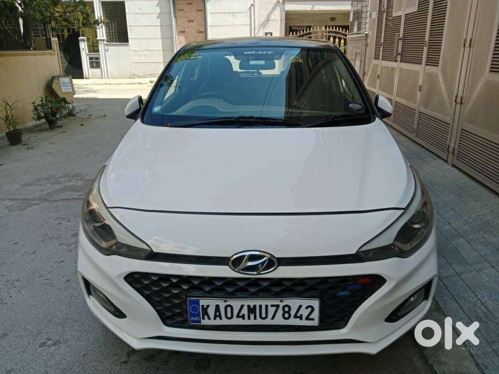 Hyundai I20 Asta (o) 1.2 Mt Dual Tone, 2018, Petrol