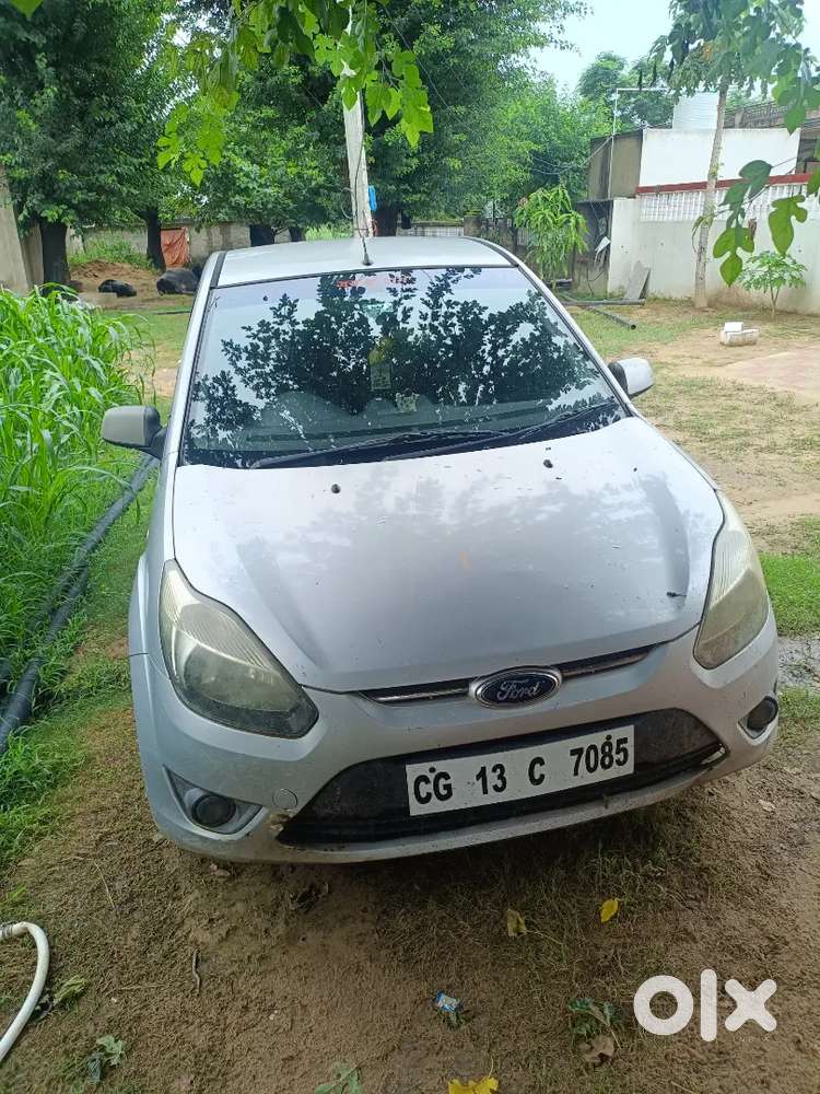 Ford Figo Titanium 2010 Petrol
