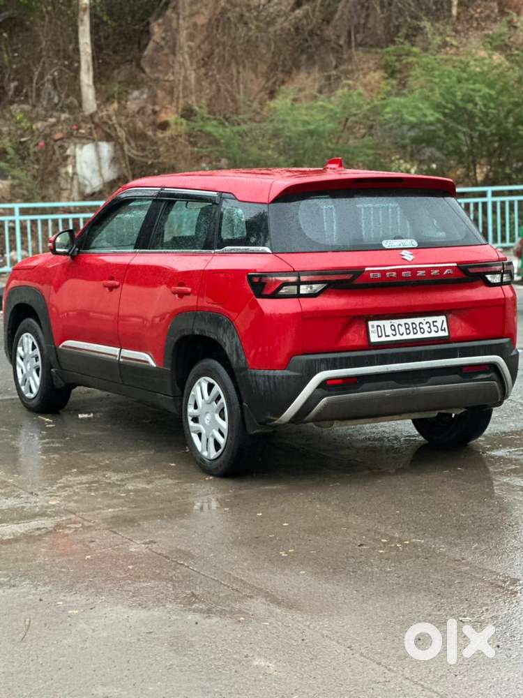Maruti Suzuki Brezza 1.5 Vxi Cng, 2023, Cng & Hybrids