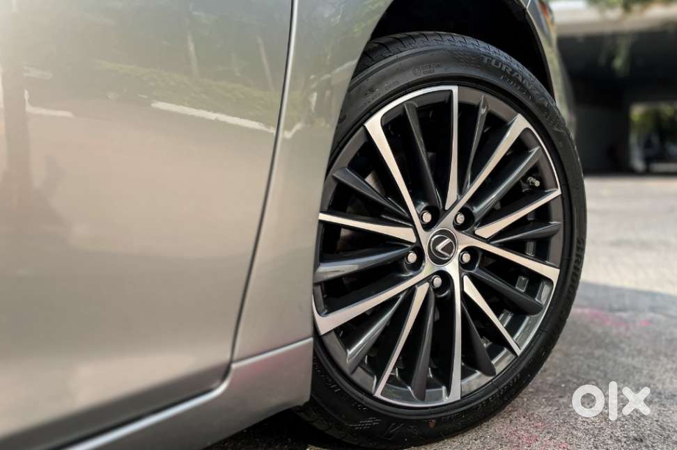 Lexus Es 300h Luxury, 2022, Petrol