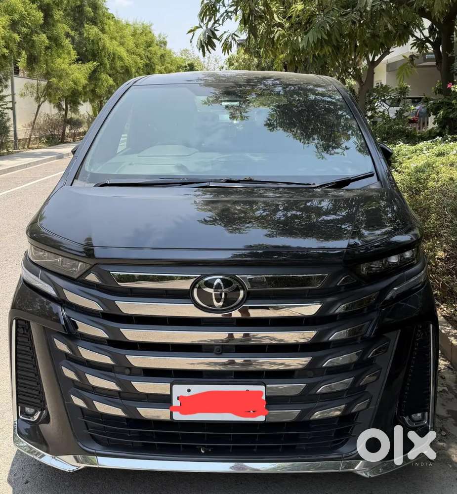 Toyota Vellfire 2024 Executive Lounge Hev Well Maintained