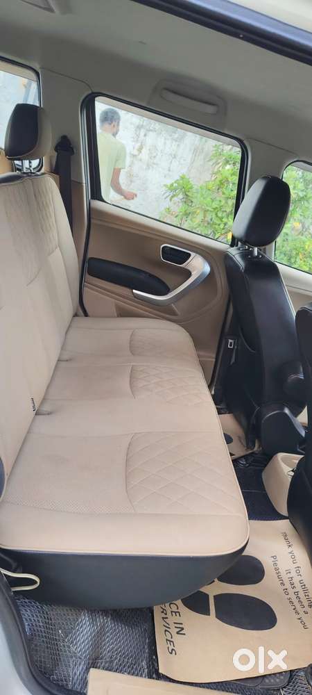 Mahindra Tuv 300 T10 Opt, 2018, Diesel