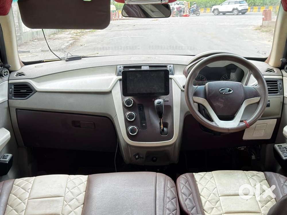 Mahindra Kuv 100 Mahindra-kuv-100-d75-k2, 2016, Petrol