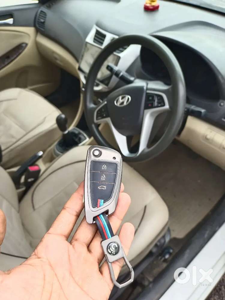 Hyundai Verna 1.6 S 2012