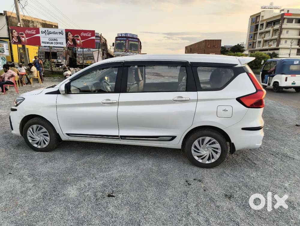 Maruti Suzuki Ertiga Vxi Petrol 2024