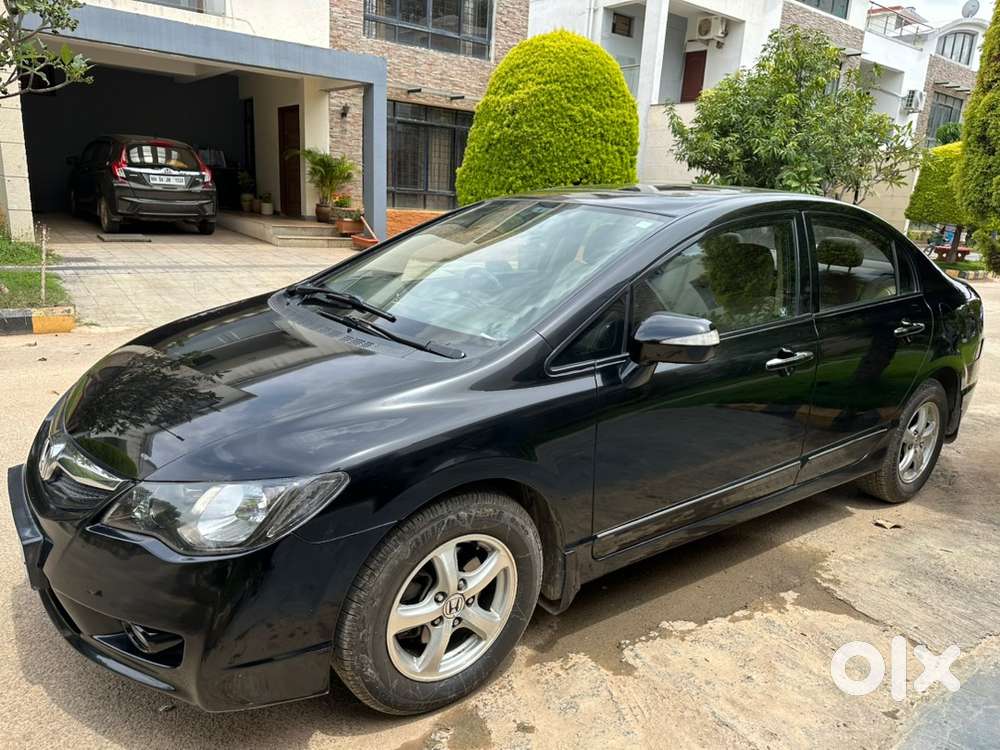 Honda Civic 1.8 V Mt | Sunroof | New Tyres | Fc & Insurance New