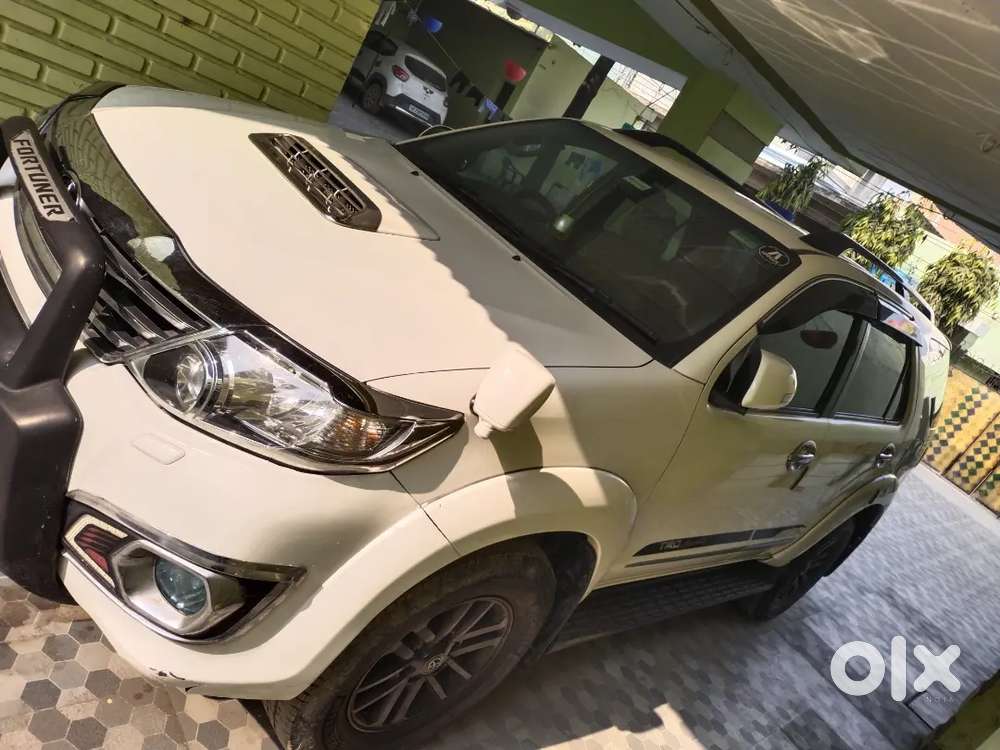 Toyota Fortuner 2015 Diesel 105000 Km Driven