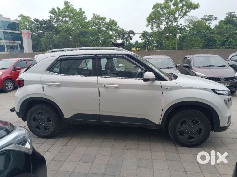 Hyundai Venue, 2025, Petrol