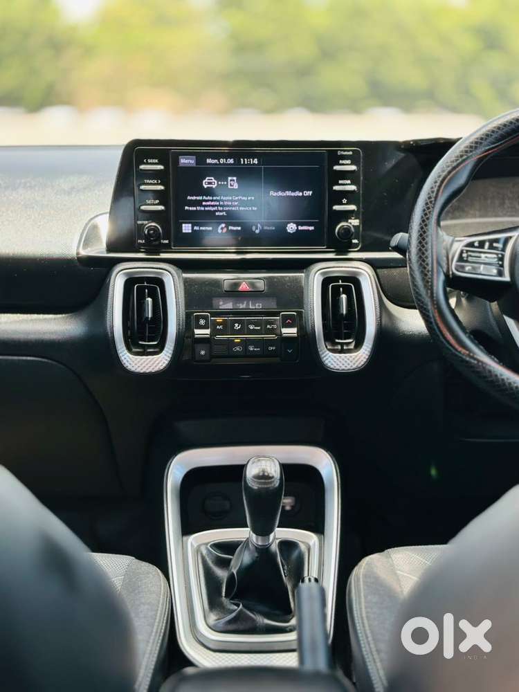 Kia Sonet, 2021, Petrol