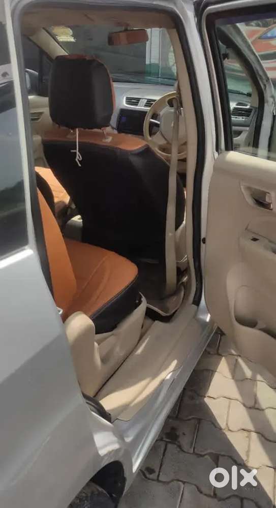 Maruti Suzuki Ertiga 2015