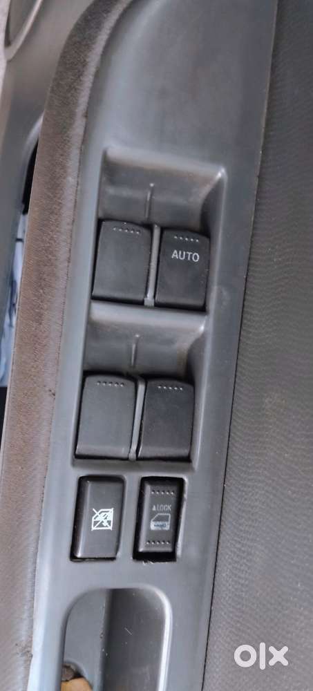 Maruti Suzuki Swift Vxi + Manual, 2006, Petrol