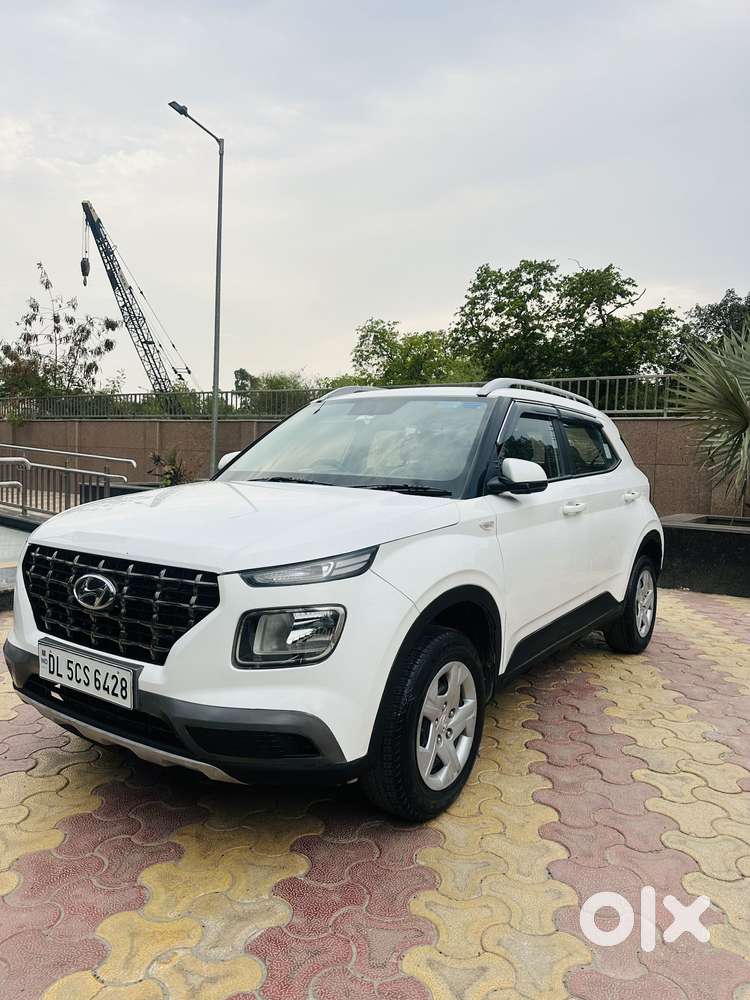Hyundai Venue 1.2 S (o), 2021, Petrol