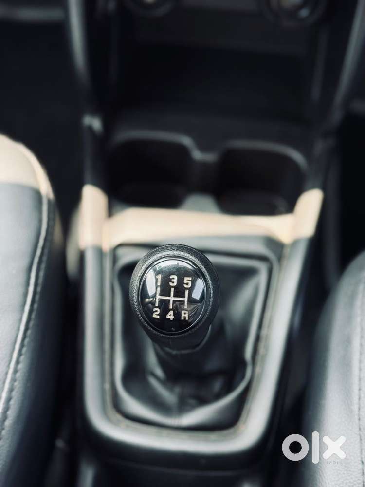 Maruti Suzuki New-gen Swift Vxi, 2025, Petrol