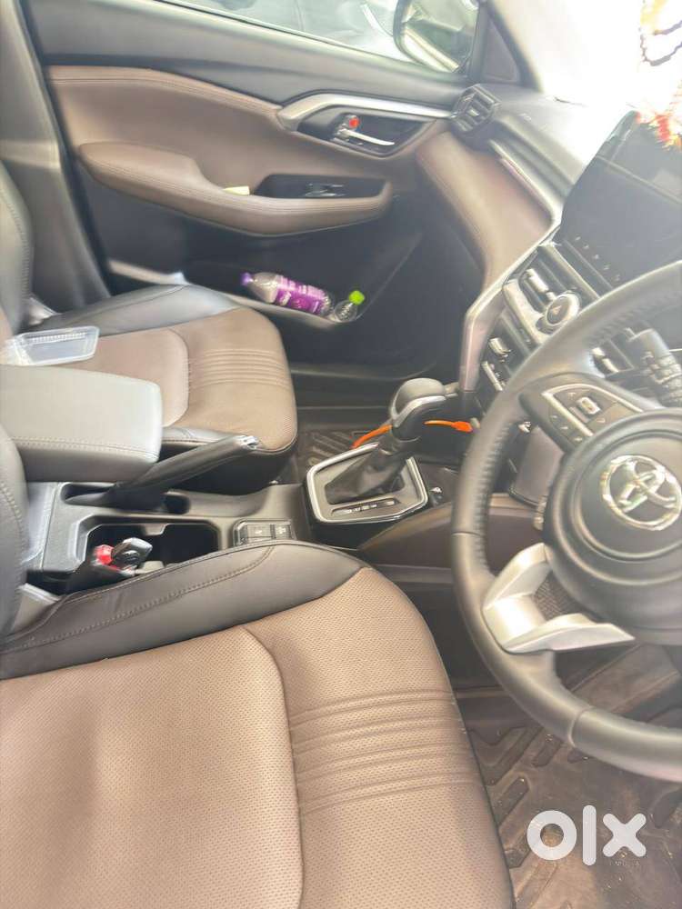 Toyota Hyrydire V Hybrid