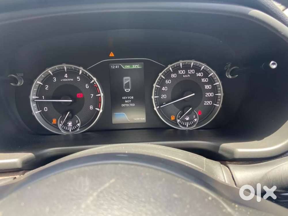 Maruti Suzuki Brezza 1.5 Zxi Cng Dual Tone, 2024, Cng & Hybrids