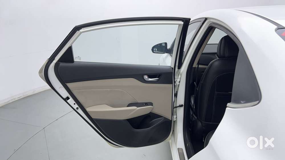 Hyundai Verna [2015-2017] Fluidic 4s 1.6 Crdi Sx (o) At, 2018, Petro..