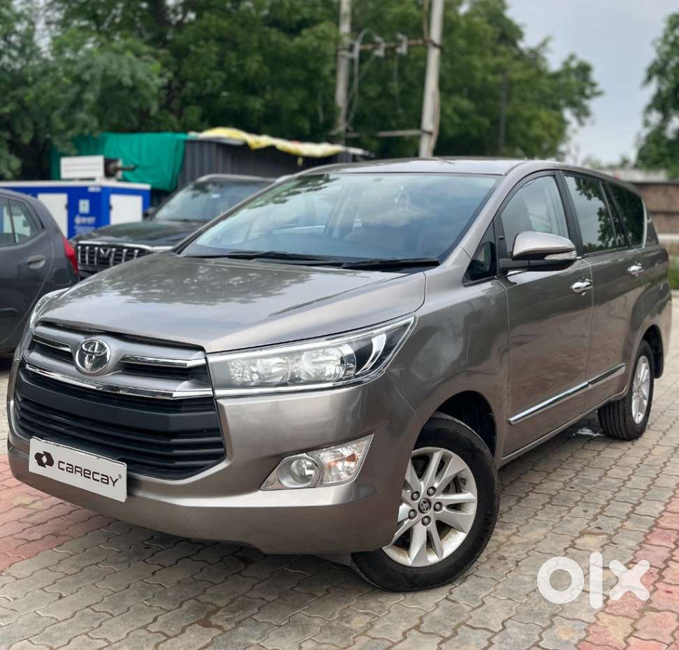 Toyota Innova Crysta 2.4 Gx Mt 8s, 2017, Diesel