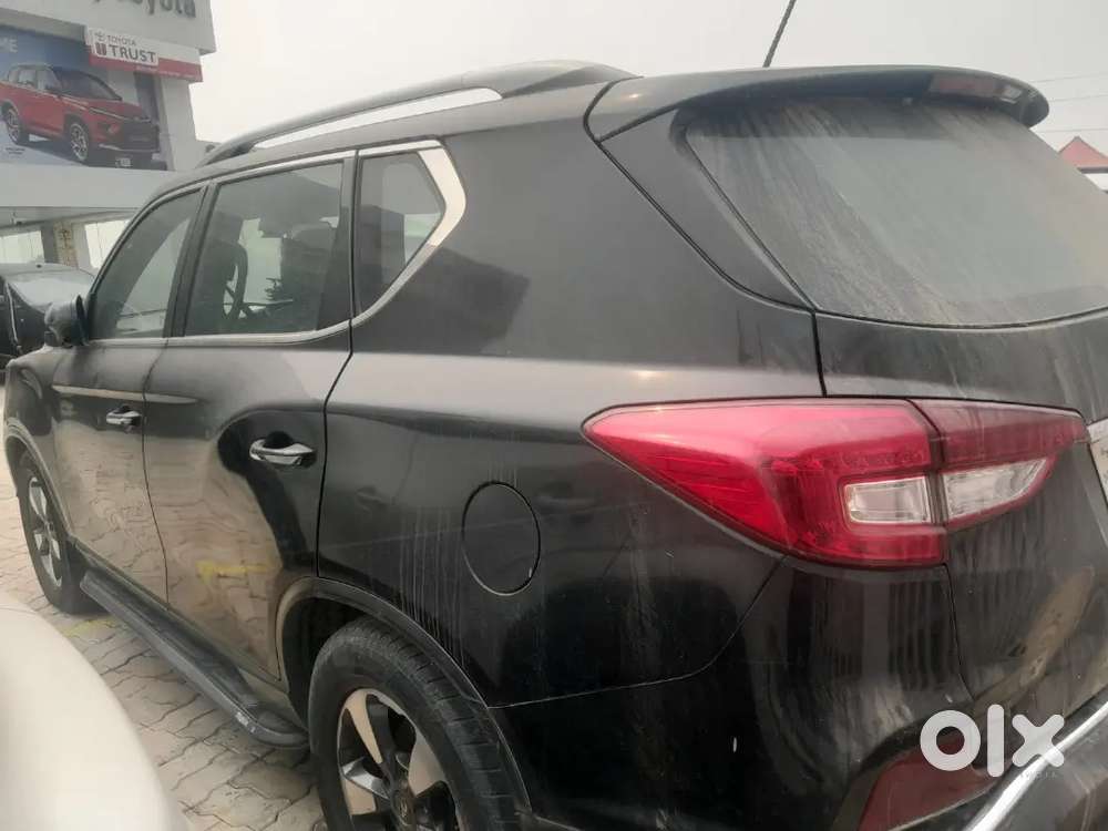 Mahindra Alturas G4 2019 Diesel 174000 Km Driven
