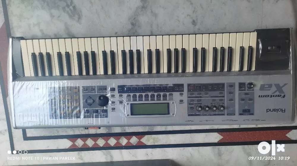 Roland fantom xa Musical Instruments 1796608963