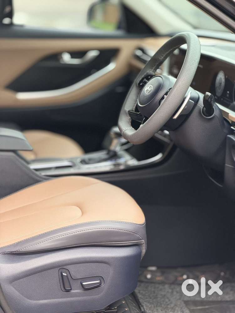 Hyundai Alcazar Signature 1.5 Petrol Dct 7str, 2025, Petrol