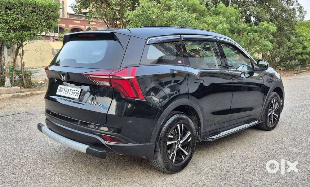 Mahindra Xuv700 2.0 Ax 7 Petrol Mt Str, 2024, Petrol