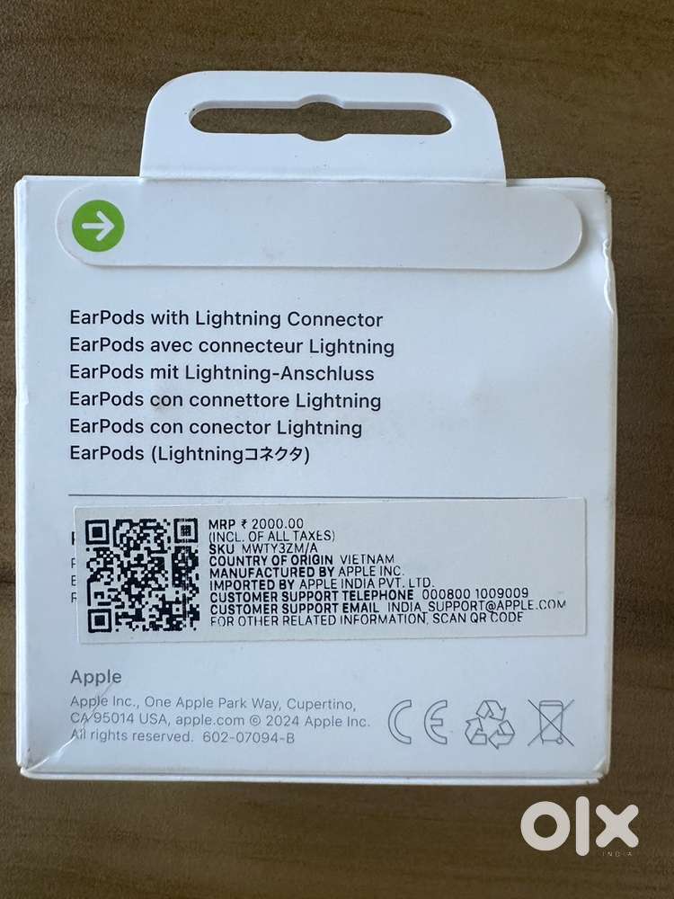 Apple EarPods with Lightning Connector