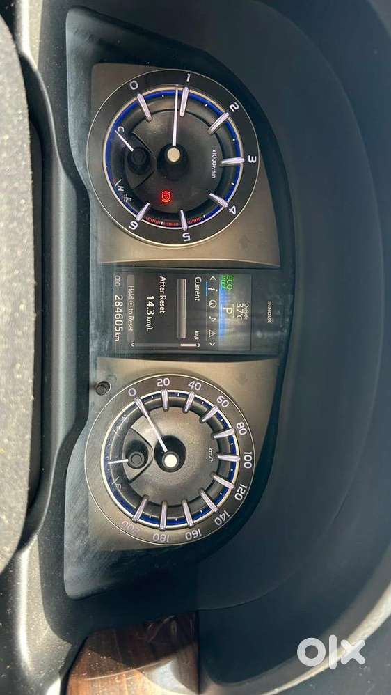 Toyota Innova Crysta 2016 Model Diesel Automatic