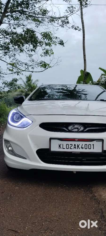 Hyundai Fluidic Verna 1.6 Crdi 2012