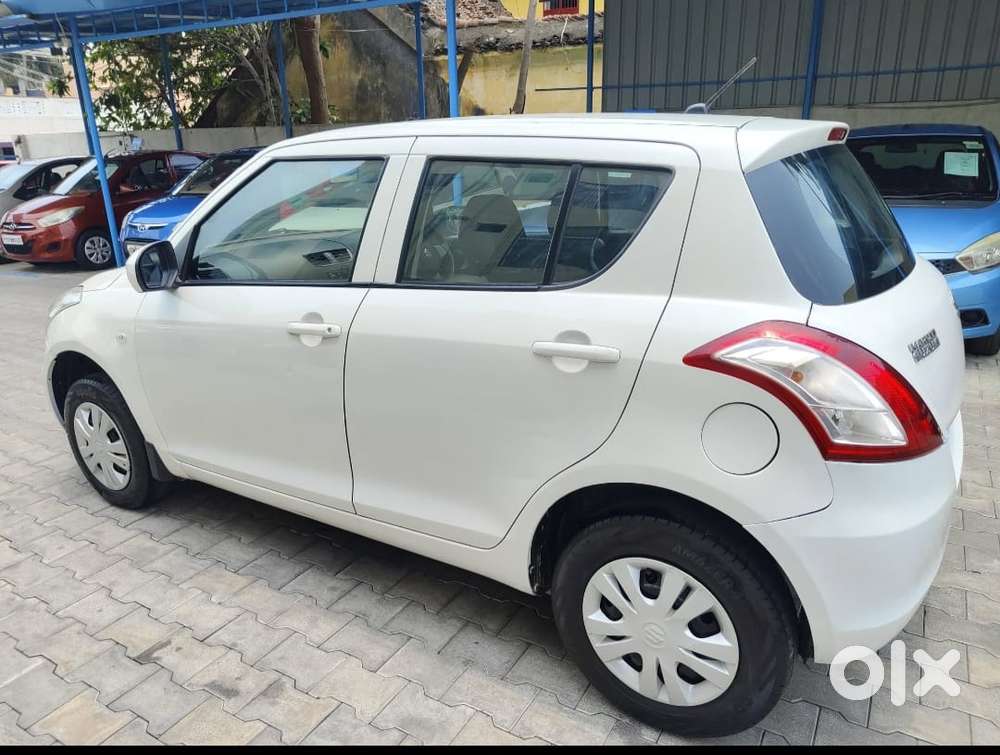 Maruti Suzuki Swift Lxi, 2015, Petrol