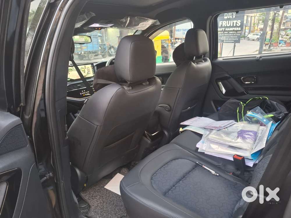 Tata Safari Accomplished Plus Dark Edition At, 2025, Diesel
