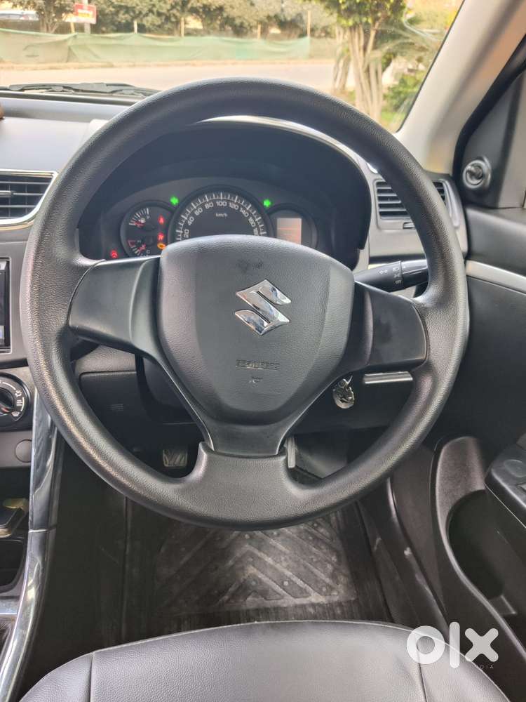 Maruti Suzuki Swift Lxi Optional-o, 2017, Petrol