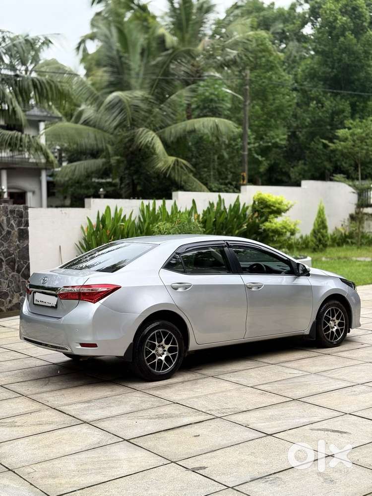 Toyota Corolla Altis 1.8 J, 2015, Diesel
