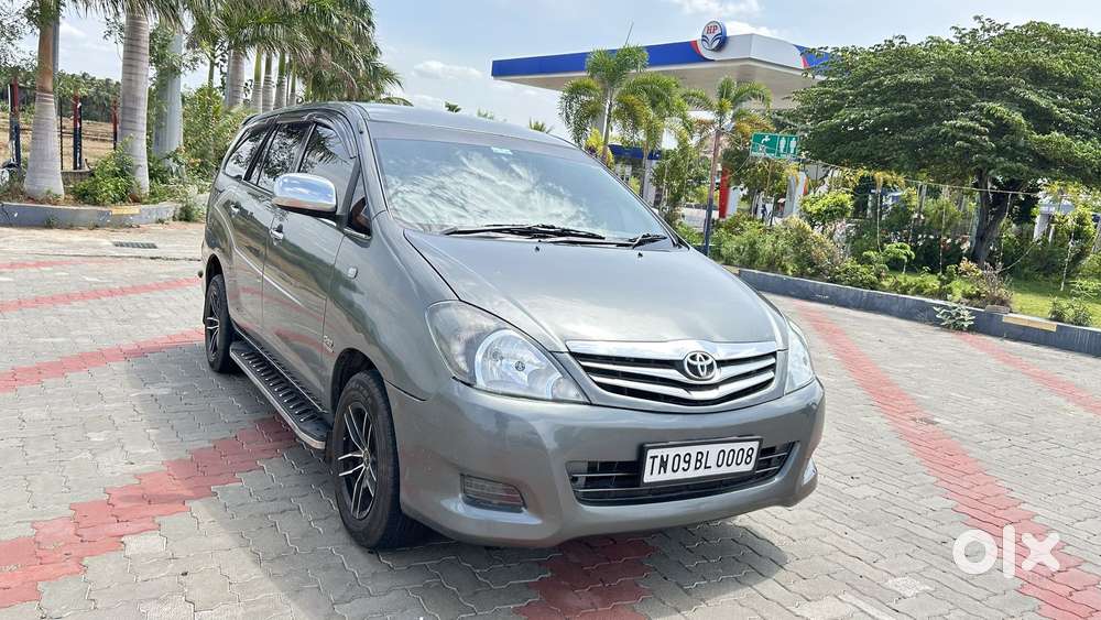 Toyota Innova 2.5 V 7 Str, 2011, Diesel