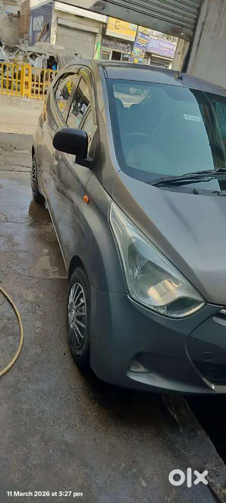 Hyundai Eon 2013 Variant Era