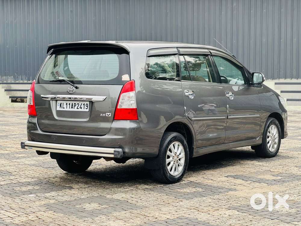 Toyota Innova 2.5 Vx 8 Str Bs-iii, 2012, Diesel