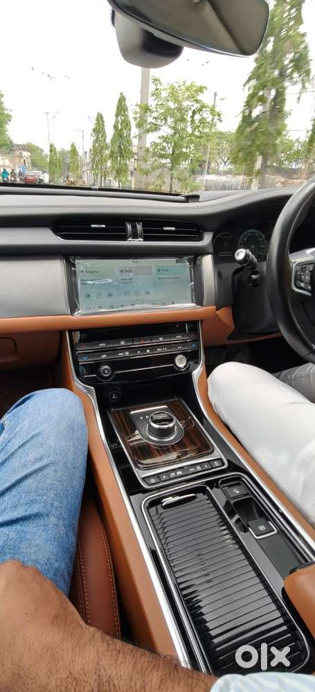 Jaguar Xf Petrol 2019