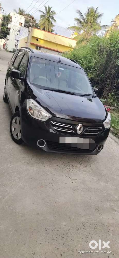 Renault Lodgy 2015 Diesel Well Maintained