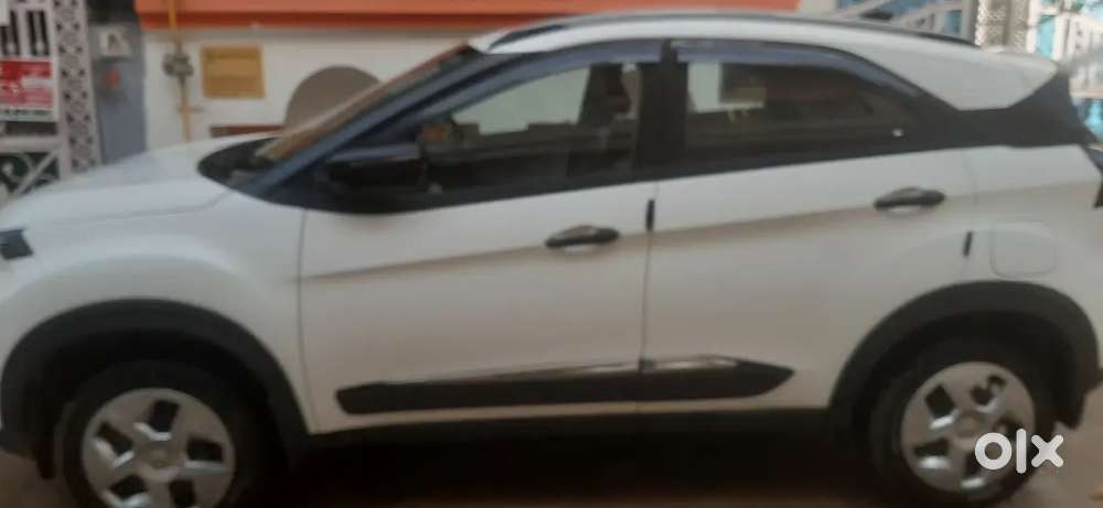 Tata Nexon 2004