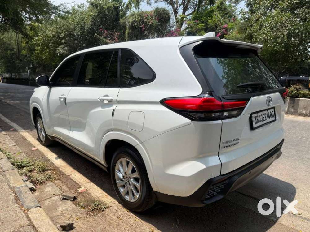 Toyota Innova Hycross Gx (o), 2024, Petrol