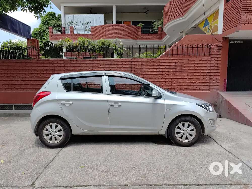Hyundai I20 2013 Petrol 70000 Km Driven