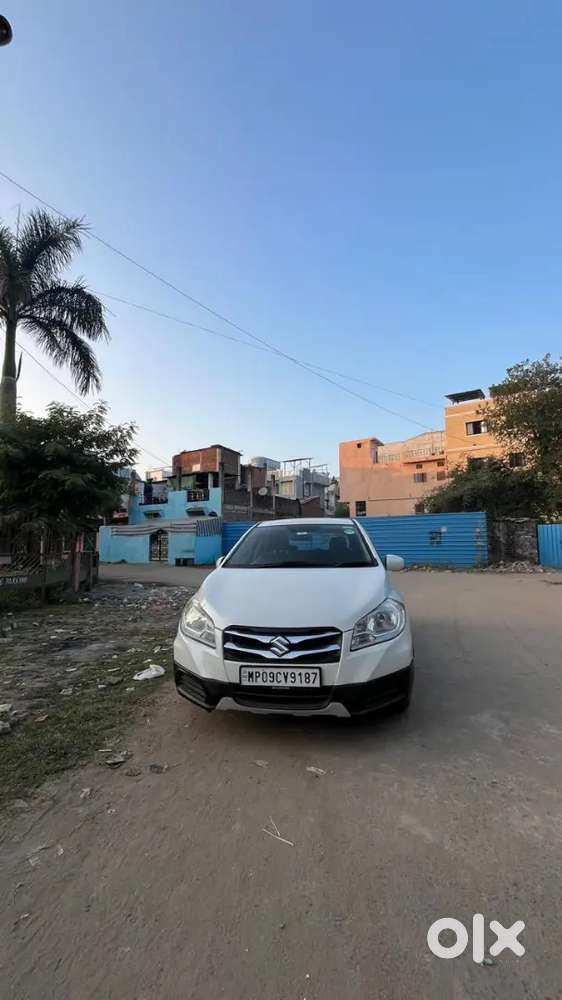 Maruti Suzuki S-cross 2017 Diesel Well Maintained