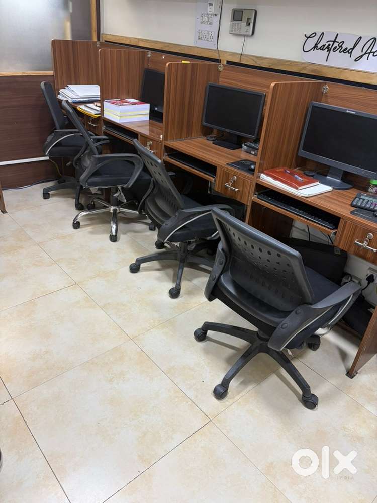 3 Monitors - 19 inches Computer Monitors - 3pcs