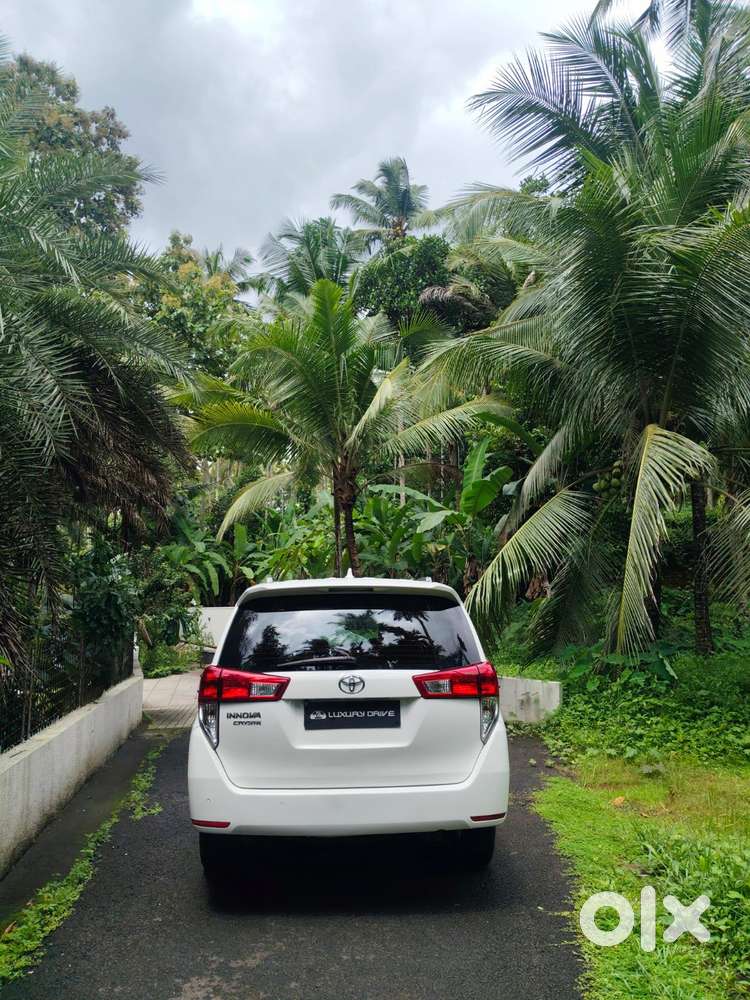 Toyota Innova Crysta [2020-ongoing] 2.4 Gx 7 Str, 2020, Diesel