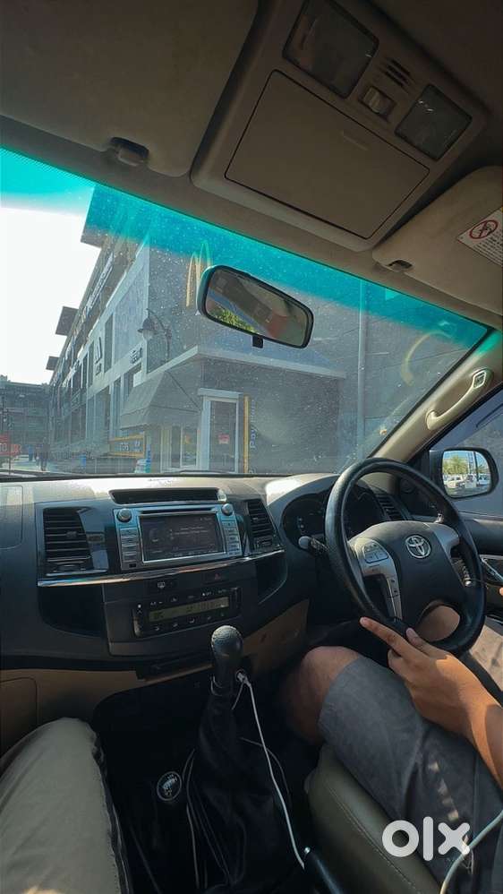 Toyota Fortuner 2015