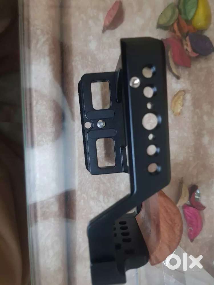 Camera Rig Cage with Wooden Grip