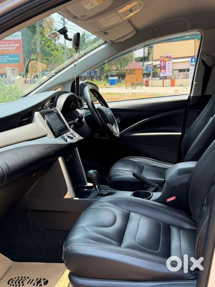 Toyota Innova Crysta 2019