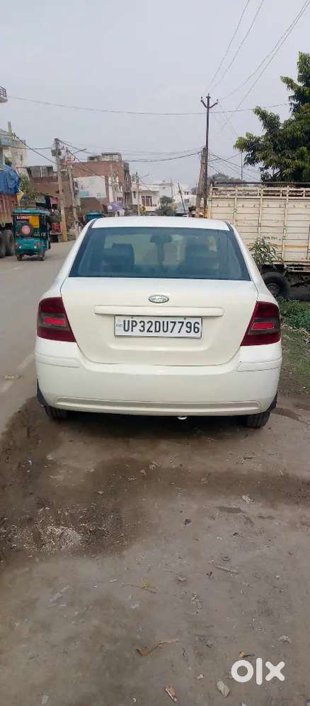 Gadi Good Condition Charon Tyre Mein
