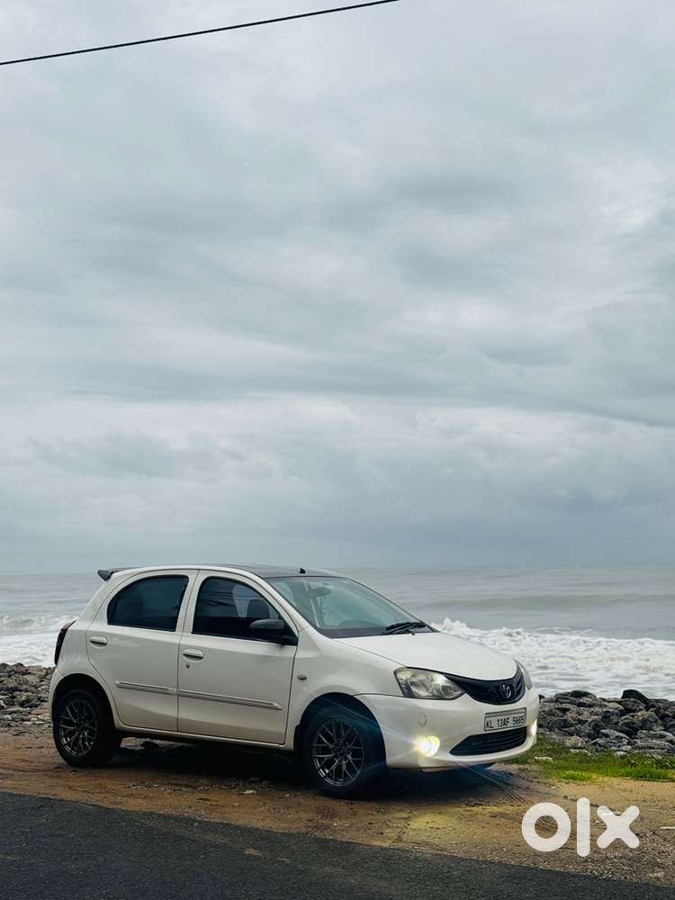 Toyota Etios Liva D 2015