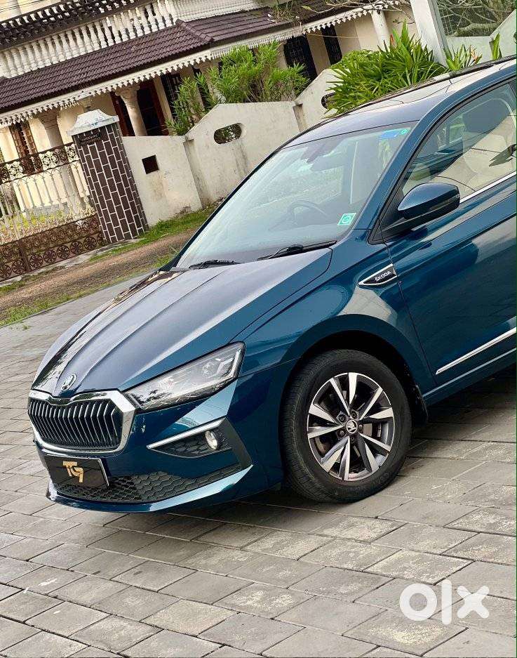 Skoda Slavia 1.5 Tsi Style At, 2023, Petrol
