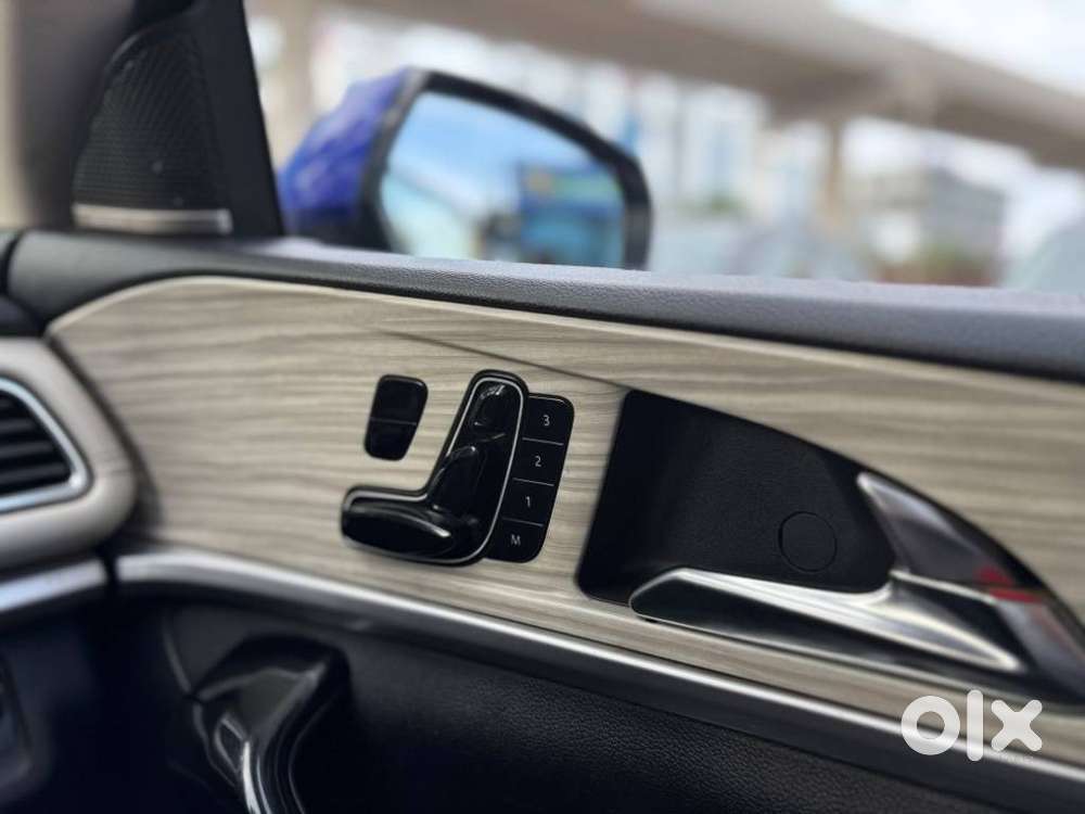 Mahindra Xuv 7xo Ax7 Diesel, 2023, Diesel